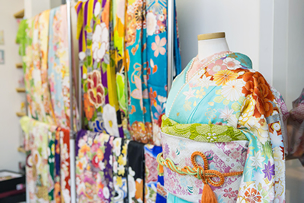 振袖展示会場の様子の写真