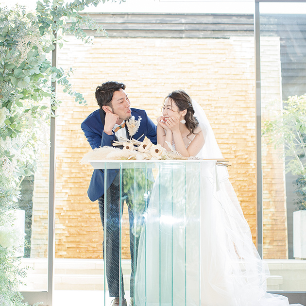 岡崎公園と新郎新婦の写真