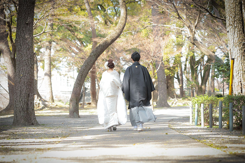 伊賀川沿いの道